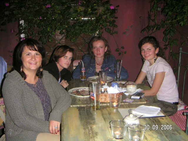 Od lewej: Kufferka, Zuba, Ali, Kasia - dziewczyna Elementala